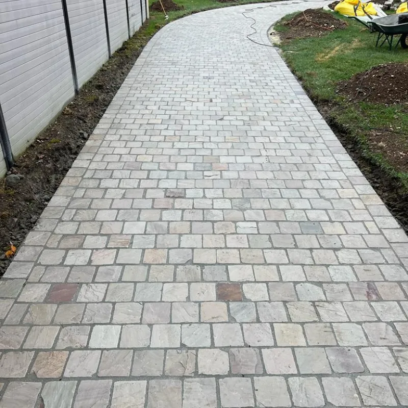 Pavé Grès d’Inde Kandla Blanc Rosé - 14 cm X 14 cm, 5-7 cm